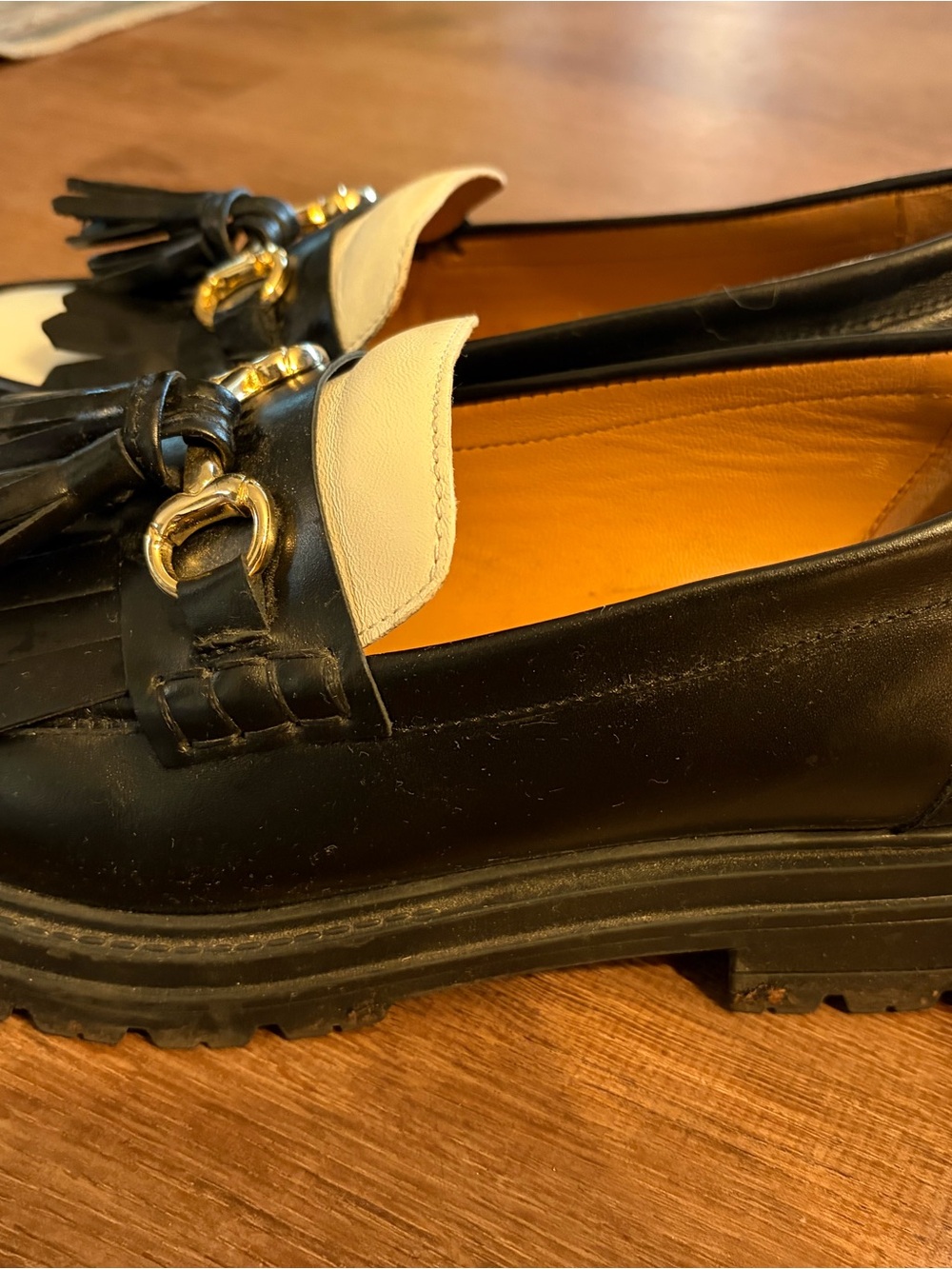 Sézane Amy Loafers Black & White Leather Tassel Loafers - Picture 2 of 2